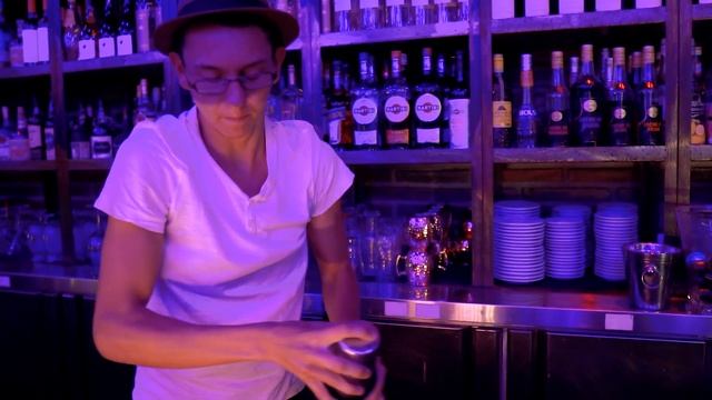 Le Tube Restaurant Cannes смотреть онлайн