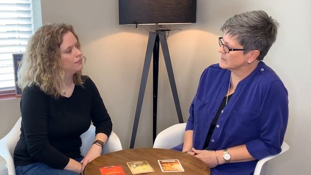 Learn what a true oracle card reading is all about смотреть онлайн