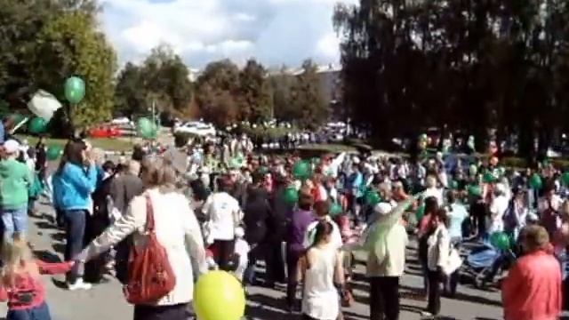Уфа 15-09-2013 МАРШ МАТЕРЕЙ против строительства завода КРОНОШПАН смотреть онлайн