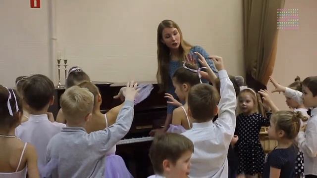 УРОКИ ВОКАЛА ДЛЯ НЕЖНОГО ВОЗРАСТА. Занятия вокалом в Школе эстетического развития Алексея Колбина. смотреть онлайн