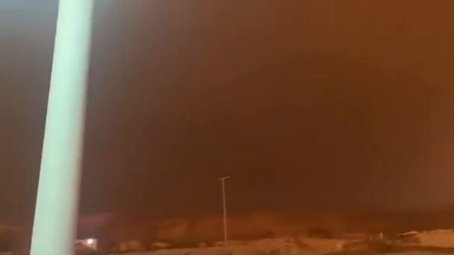 Мощная гроза в провинции Мекка (Саудовская Аравия, 25 августа 2022). смотреть онлайн