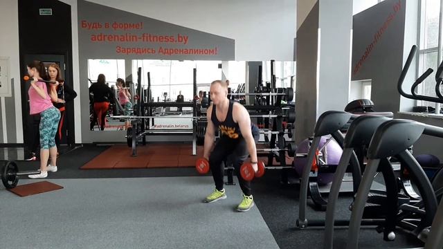 Приседания с гантелями // Присед с гантелями смотреть онлайн