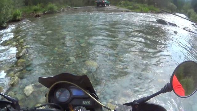 Мотоцикл в реке смотреть онлайн