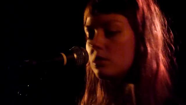 Angel Olsen - Tiniest Lights + White Fire (03.06.14) смотреть онлайн