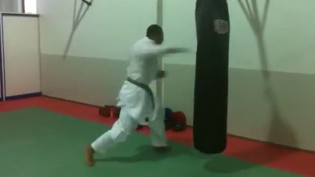 Karate heavy bag workout смотреть онлайн