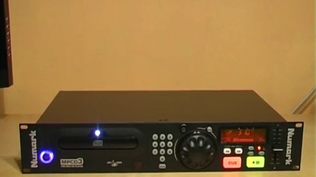 Demonstration of a Numark cd player смотреть онлайн