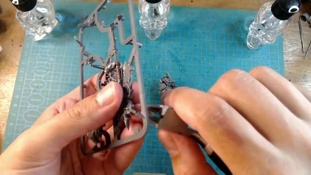Building Plague Marine Icon Bearer смотреть онлайн