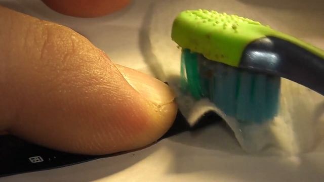 Macbook Air 13 A1466 не включается.