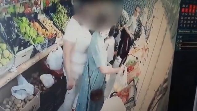 Женщина украла телефон - Атырау смотреть онлайн