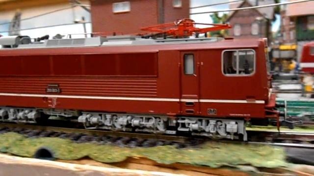 ROCO BR250 смотреть онлайн