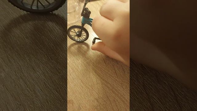 АНБОКСИНГ ФИНГЕРБАЙКА + ВСЯКОЕ ДРУГОЕ О НЁМ! ОБЪЯСНЯЛКА И ВСЯКОЕ ДРУГОЕ! #ФингерБайк #фингерстайл смотреть онлайн