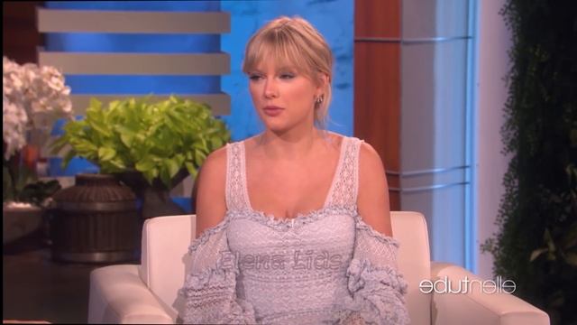 Тейлор Свифт бритье ног и съемках клипа Me! [звучила Elena Lids] смотреть онлайн