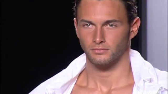 NOAH MILLS | Videofashion's 100 Top Models