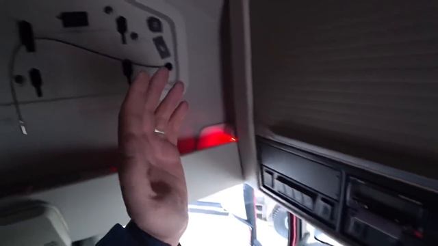 ОБЗОР VOLVO FH,ПОЛНЫЙ ФАРШ,ЛАКШЕРИ смотреть онлайн