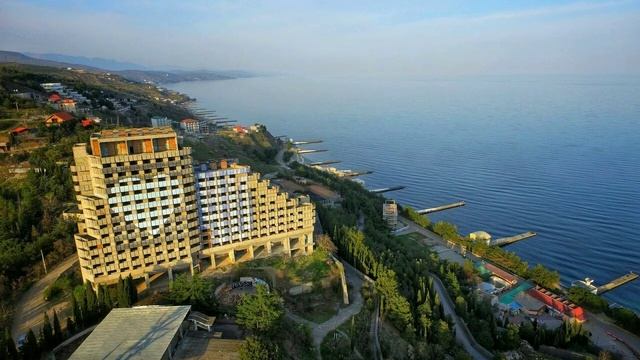 Что будет с самым популярным местом самоубийц в Крыму смотреть онлайн