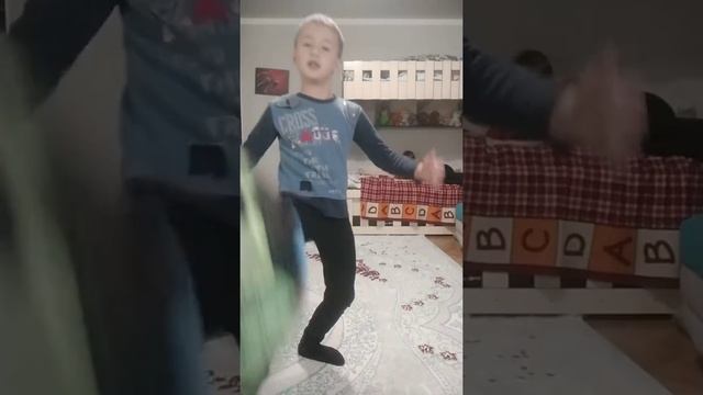 Танцы для активных,новые движения! смотреть онлайн