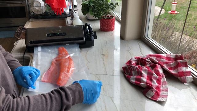 Complete Process: Clean, Fillet, Seal Fresh Salmon смотреть онлайн