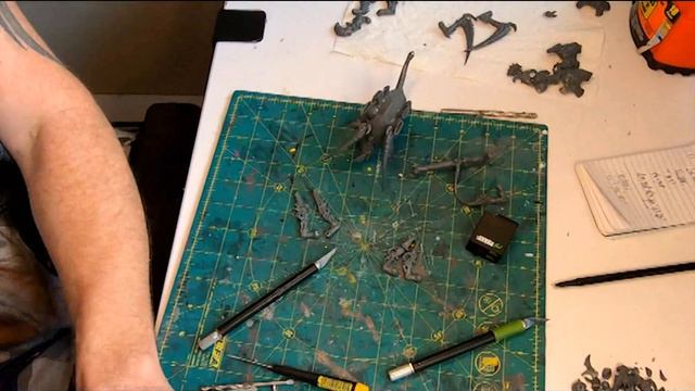 Warhammer 40K Tyranids: Painting and Magnetizing the Carnifex смотреть онлайн