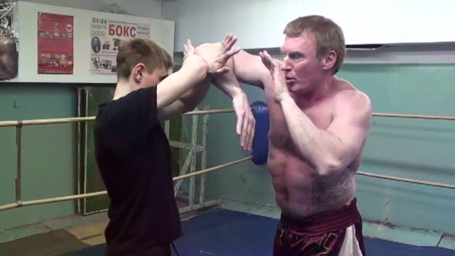 Прямые удары руками смотреть онлайн