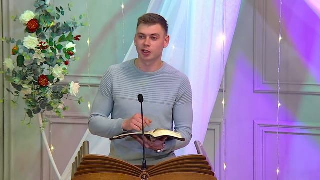 Богослужения вечернее Рождественское молодёжное Жирятино 24.12.2023 смотреть онлайн