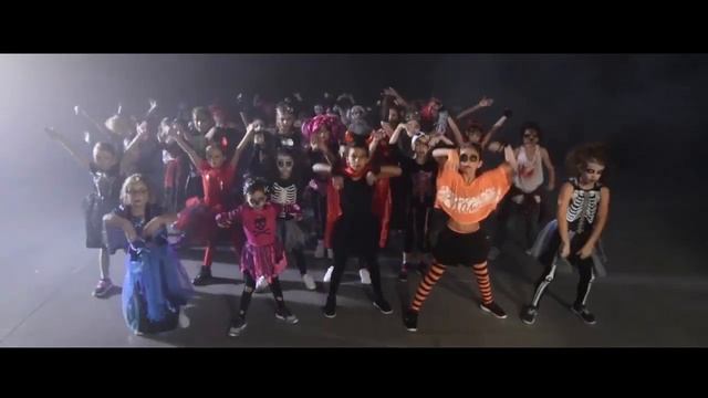 MOVIE DANCE® HALLOWEEN KIDS 2017 by New Step Dance School смотреть онлайн