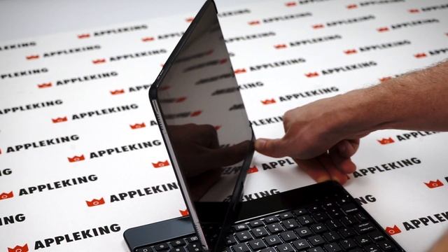 Revolving keyboard case for iPad - black смотреть онлайн