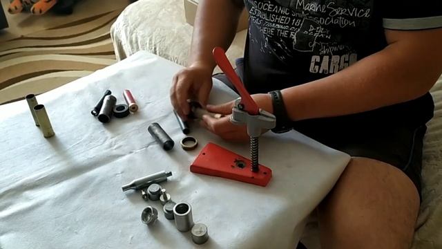 Обжим донца гильз и калибровка латунных гильз 12 и 16к.Мои элементарные приспособления!Советы! смотреть онлайн