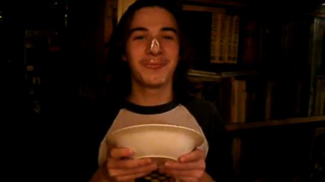 С гироскопом.