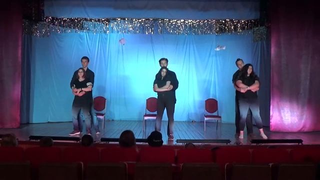 "В темноте" - танец вожатых ДОЛ "Голубое озеро" смотреть онлайн