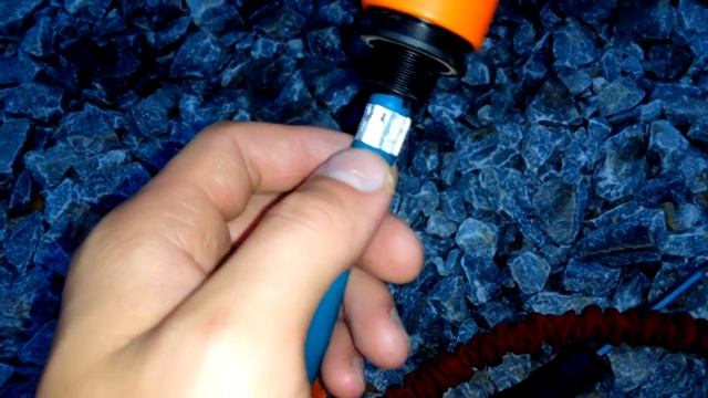 Шланг для сада саморастягивающий  сорвало в соединении.