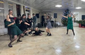 Смешной танцевальный конкурс для праздника