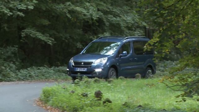 Essai Peugeot Partner Tepee Electrique 67ch Allure смотреть онлайн