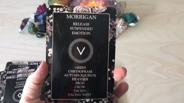 Faerie Enchantments Oracle Unboxing and First Impressions смотреть онлайн
