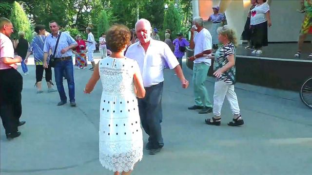 ТВОЕ ШЕПЧУ Я ИМЯ,Я НЕ МОГУ ТЕБЯ ЗАБЫТЬ!!!СУПЕР ПЕСНЯ!!! смотреть онлайн