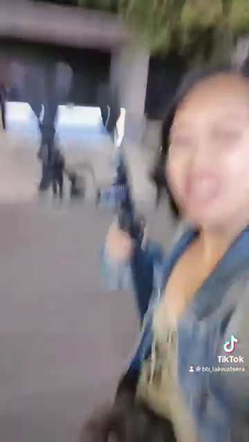 Drunk Shoulder Ride After Party смотреть онлайн