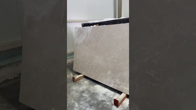 Слэбы мраморные на новом складе в г Екатеринбург рядом с офисом по ул, Маяковского 25 А смотреть онлайн