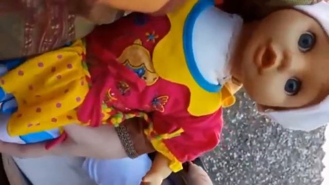Наш день!!!😴прогулка с двумя куклами!!🙆🙆Алия капризничает? смотреть онлайн
