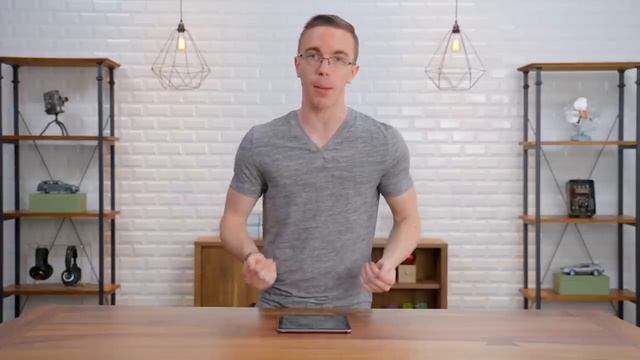 Is the 2018 iPad Worth It? смотреть онлайн