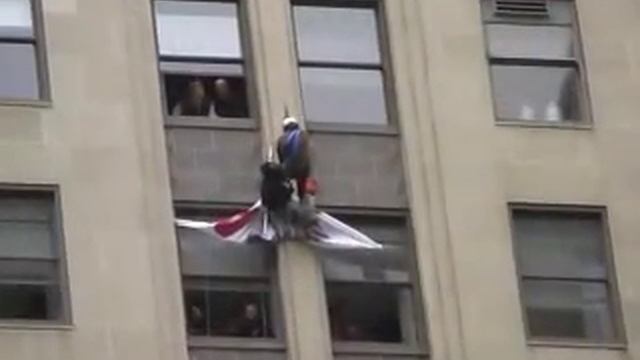 Protest banner Chicago Board of Trade смотреть онлайн