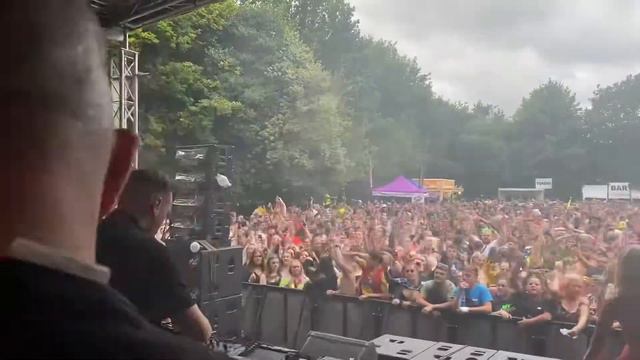 DJ John Neal - Restricted Forest - Clubland Stage смотреть онлайн