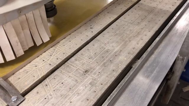 N.2. 2D обработка стеклотекстолита стэф-1 толщиной 12 мм. (Контурная обрезка) FlexiCAM Stealth 2040 смотреть онлайн