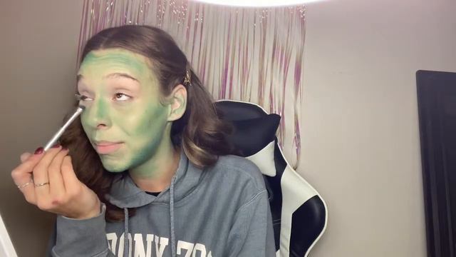 DIY Alien Costume смотреть онлайн