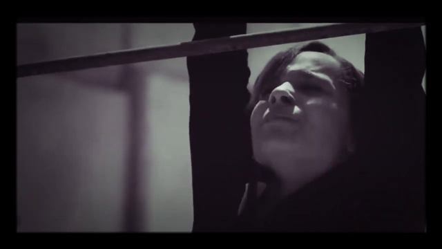 ERIC AND TRIS | PARALYZED смотреть онлайн