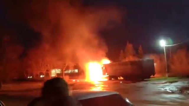 Фура загорелась в Сергиевском смотреть онлайн
