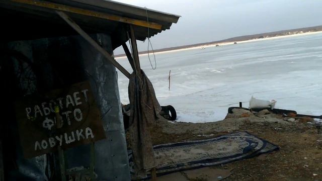Гаражи на берегу. Лагуна Тихая. Тавричанка 03.01.2022 смотреть онлайн