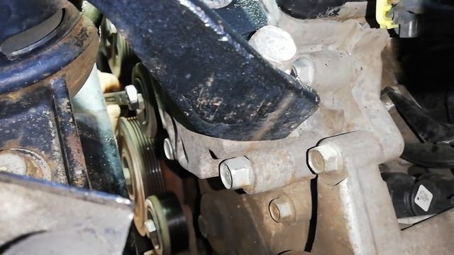 Замена ремня генератора и роликов на Киа Соренто II 2.2 CRDI.(Kia Sorento II) смотреть онлайн