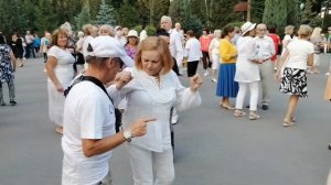 Лето Танцы в парке Горького Харьков Август 2021