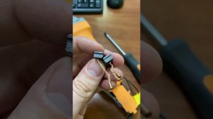 Обзор болгарки ВИХРЬ УШМ-125/900. Разбор.