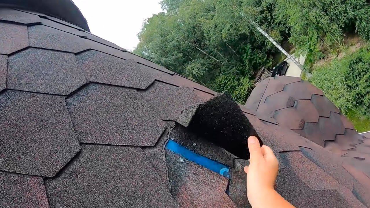 КОМАНДА ПРОФЕССИОНАЛЬНЫХ КРОВЕЛЬЩИКОВ В ДЕЛЕ. ШЕФ-МОНТАЖ МЯГКОЙ КРОВЛИ смотреть онлайн