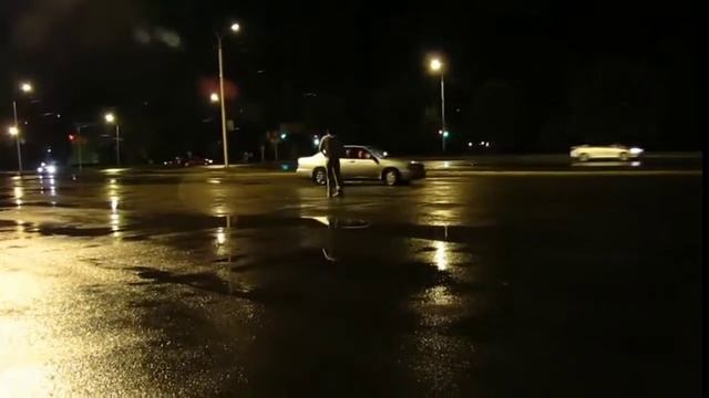 Дрифт на Nissan Bluebird U14 смотреть онлайн